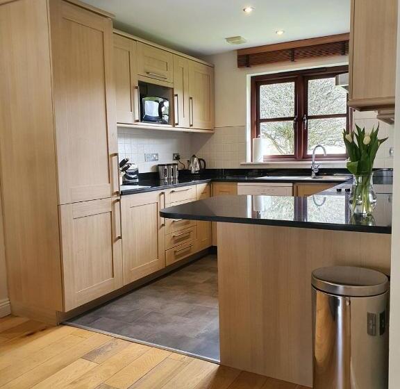 Вилла 3 Спальни, Hustyns Resort Cornwall