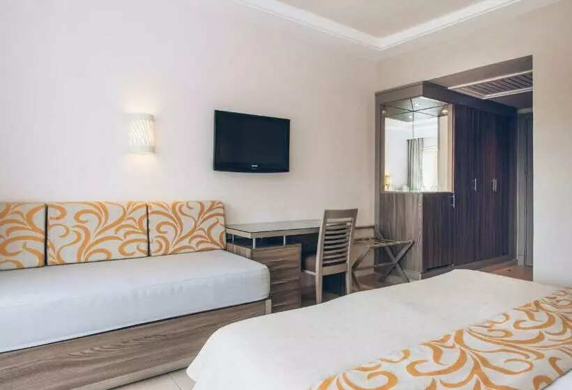 اتاق خانوادگی با چشم‌انداز باغ, Iberostar Waves Mehari Djerba