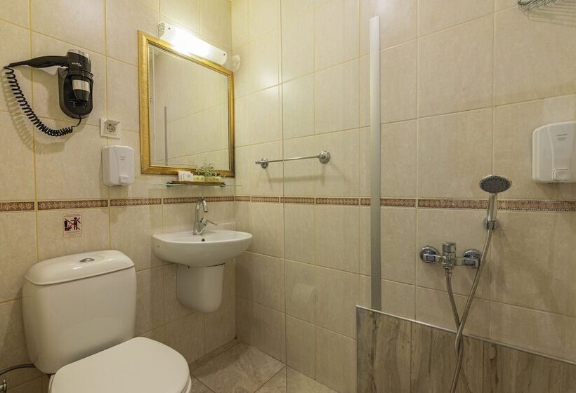 اتاق خانوادگی, Ipek Palas