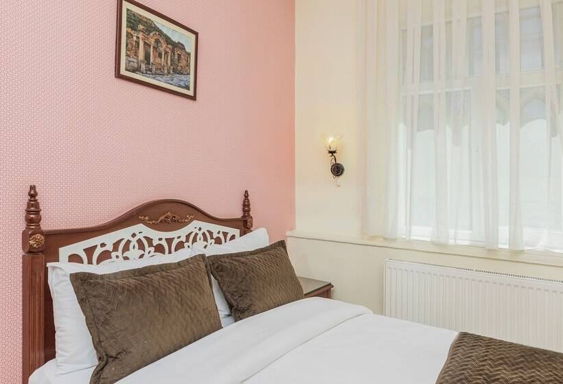 اتاق اکونومی, Ipek Palas