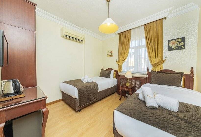 اتاق اکونومی, Ipek Palas