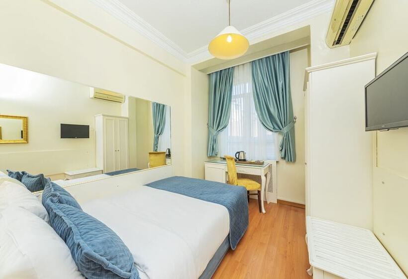 اتاق اکونومی, Ipek Palas