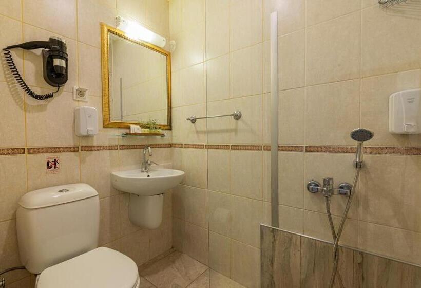 اتاق خانوادگی, Ipek Palas