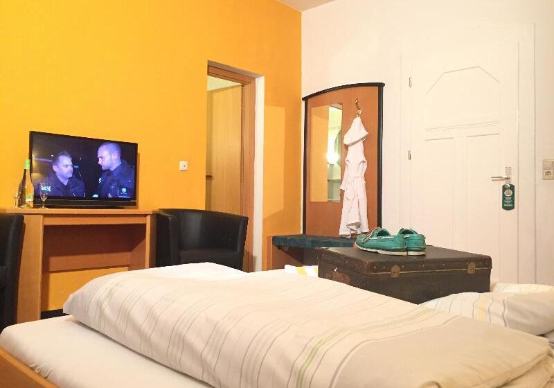 Номер Стандарт Индивидуальный, Kull Von Schmidsfelden