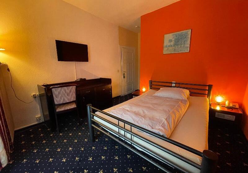 Номер Стандарт Индивидуальный, Kull Von Schmidsfelden