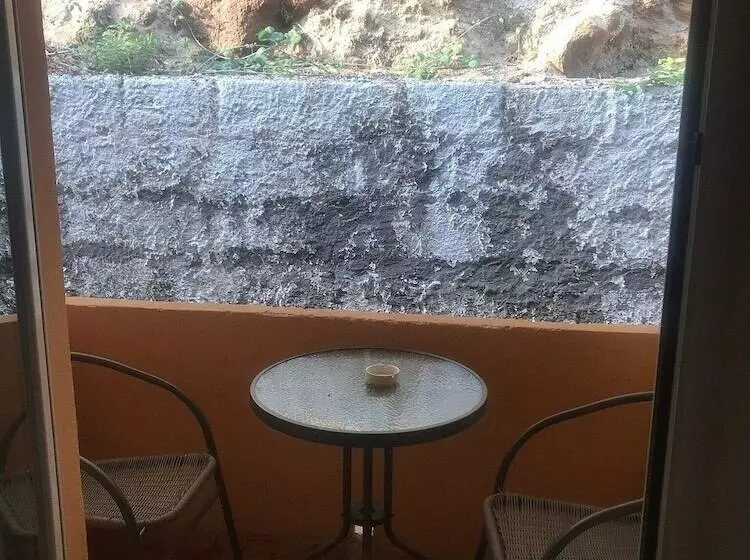 اتاق اکونومی, Lh Pedraladda Resort