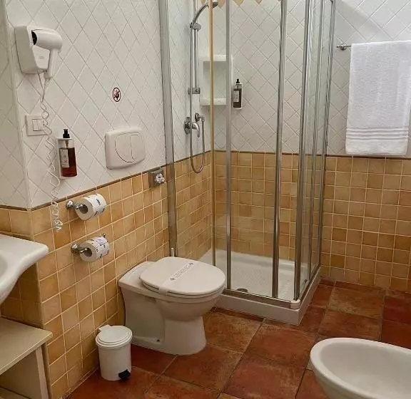 اتاق استاندارد سه نفره, Lh Pedraladda Resort