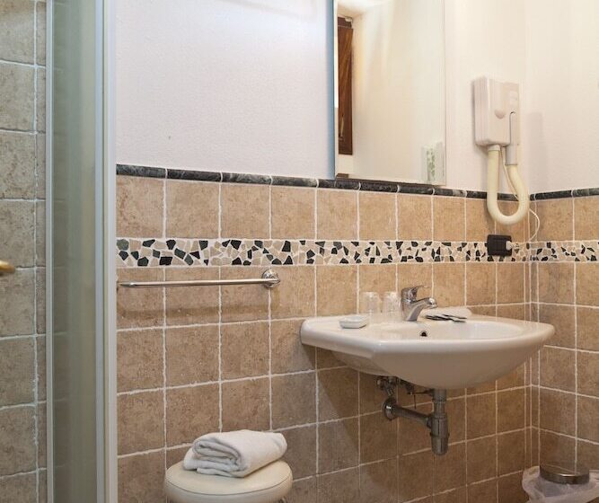 غرفة سوبيريور, Pausania Inn