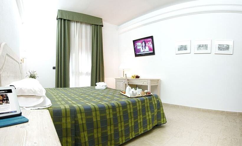 غرفة سوبيريور, Pausania Inn