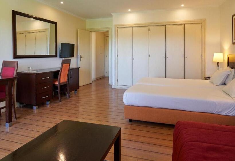 סוויטת ג'וניור נוף לגינה, The Navigator - Palm Oasis Alvor - All Inclusive