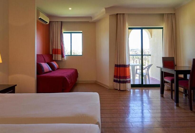 סוויטת ג'וניור נוף לגינה, The Navigator - Palm Oasis Alvor - All Inclusive