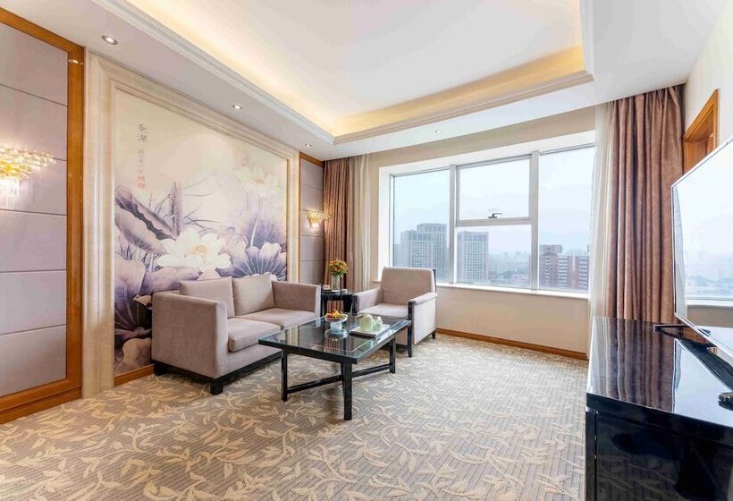 豪华套房, Yunzen Century