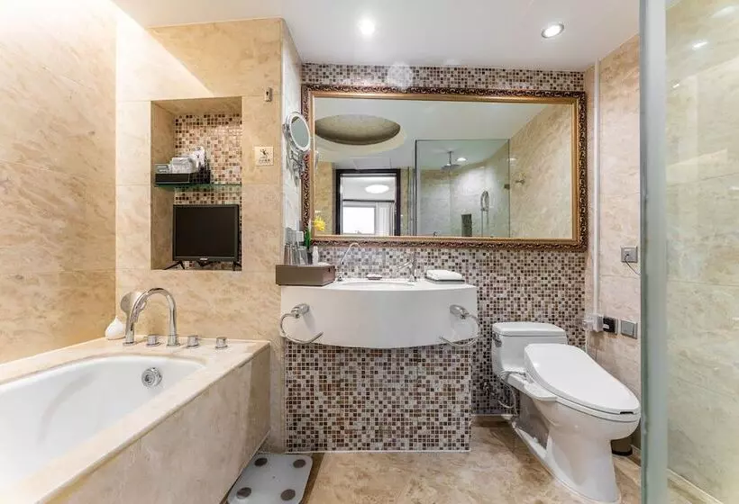 Executive-sviitti, Yunzen Century