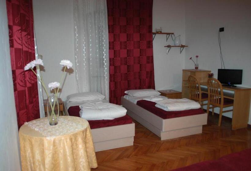 חדר סטנדרט לארבעה, Albergo Casagrande