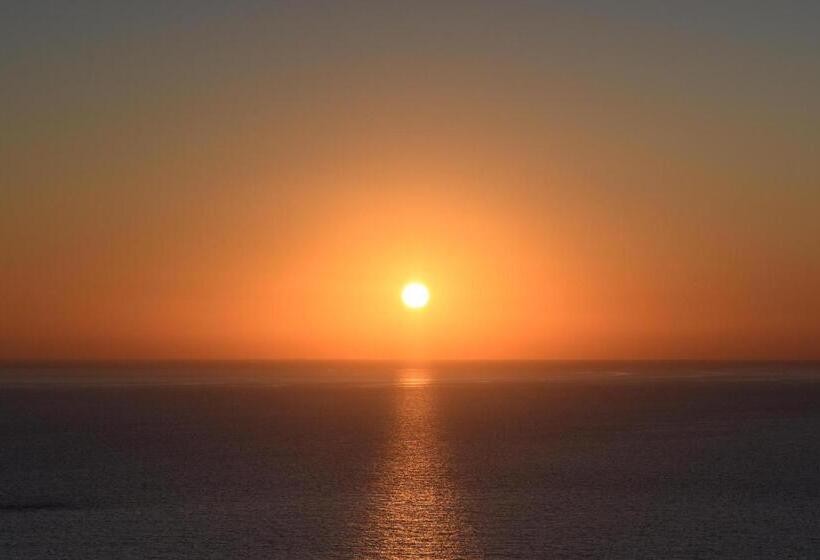 جناح ديلوكس مع إطلالات, Potnia Theron Suites