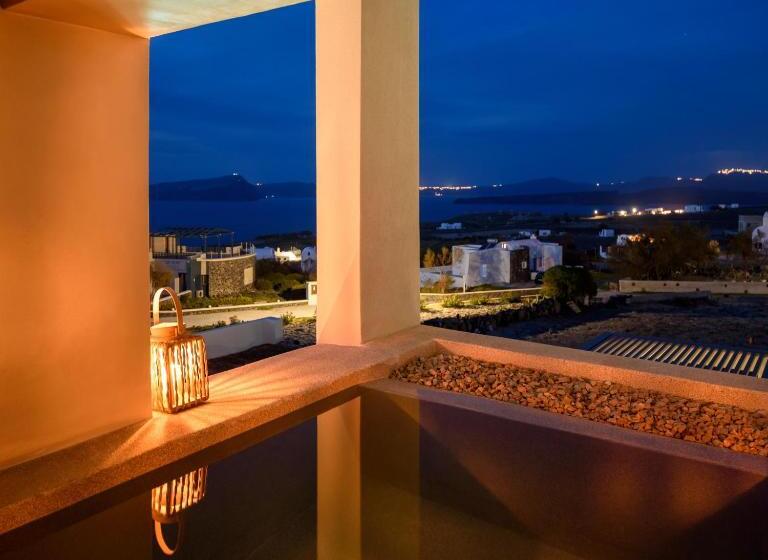 جناح بريميوم مطل علي البحر, Potnia Theron Suites