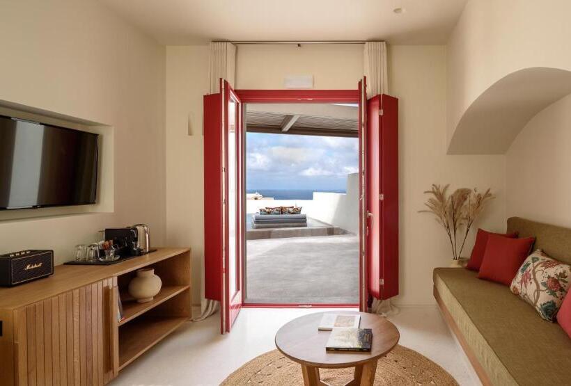 Comfort suite with sea view, Potnia Theron Suites