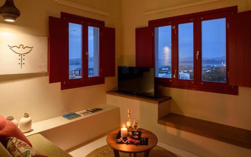 جناح بريميوم مطل علي البحر, Potnia Theron Suites