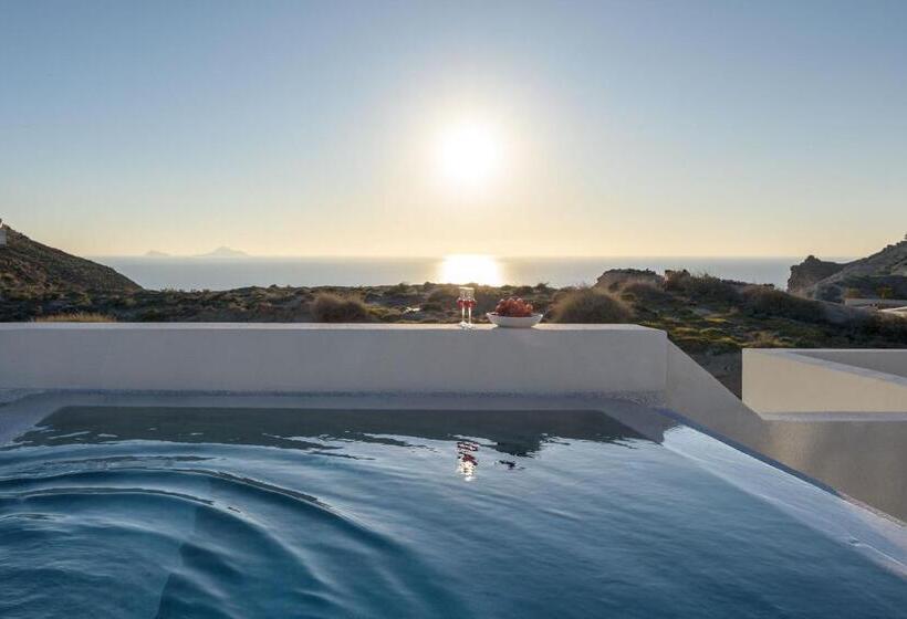 جناح مطلّ علي البحر مزود بجاكوزى, Potnia Theron Suites