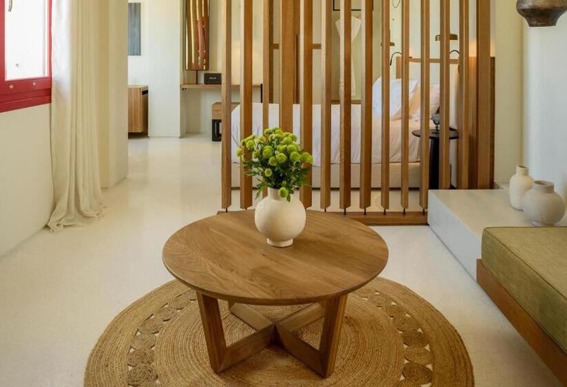 바다전망 스위트 (자쿠지), Potnia Theron Suites
