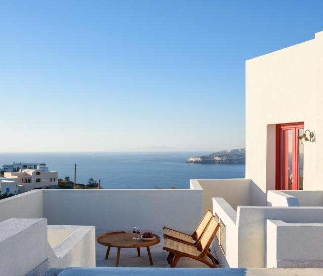 جناح مطلّ علي البحر مزود بجاكوزى, Potnia Theron Suites