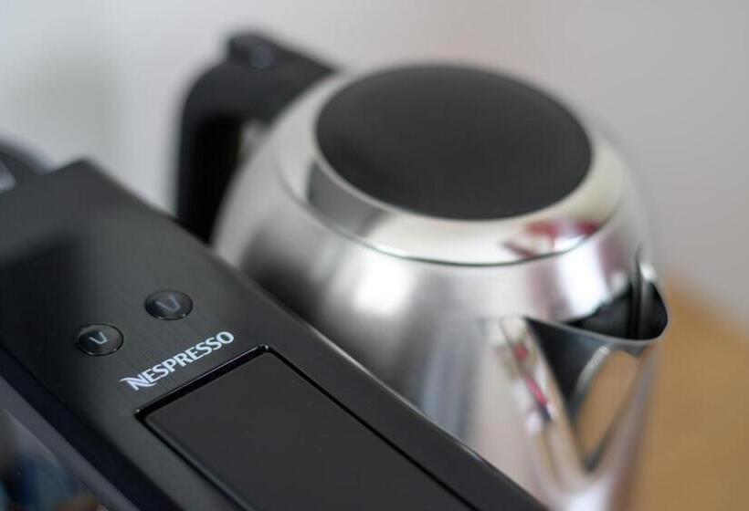 جناح سوبيريور مطل علي البحر, Potnia Theron Suites