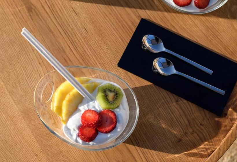 جناح سوبيريور مطل علي البحر, Potnia Theron Suites