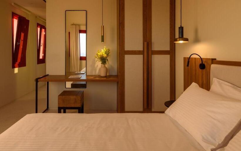 Comfort suite with sea view, Potnia Theron Suites