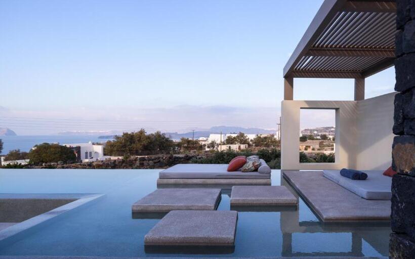 جناح بريميوم مطل علي البحر, Potnia Theron Suites