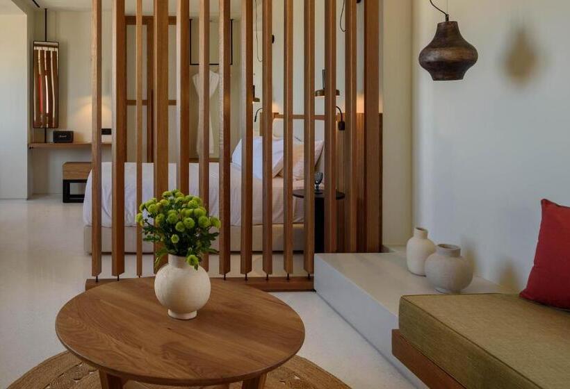바다전망 스위트 (자쿠지), Potnia Theron Suites