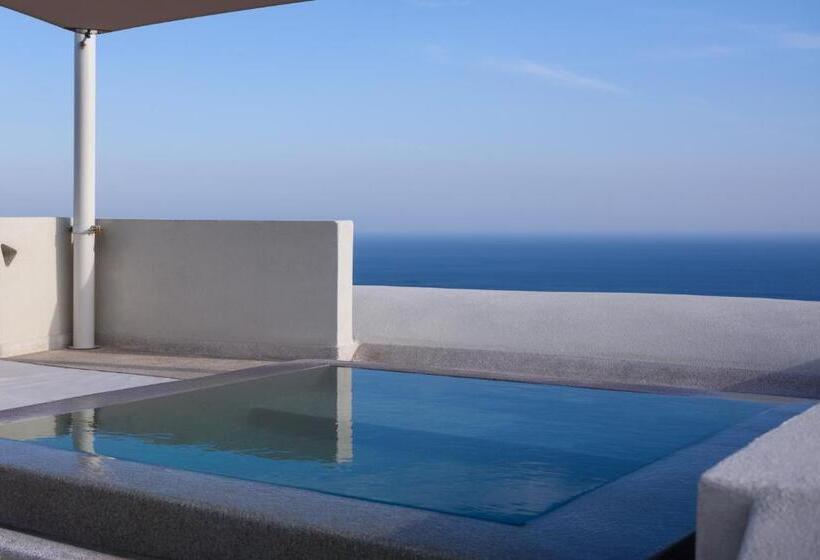 جناح مطلّ علي البحر مزود بجاكوزى, Potnia Theron Suites