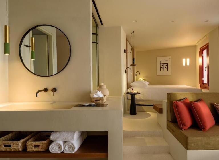 جناح سوبيريور مطل علي البحر, Potnia Theron Suites