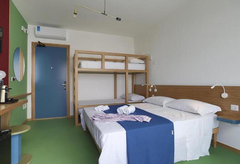 带阳台标准四人间, Senia_rooms_design