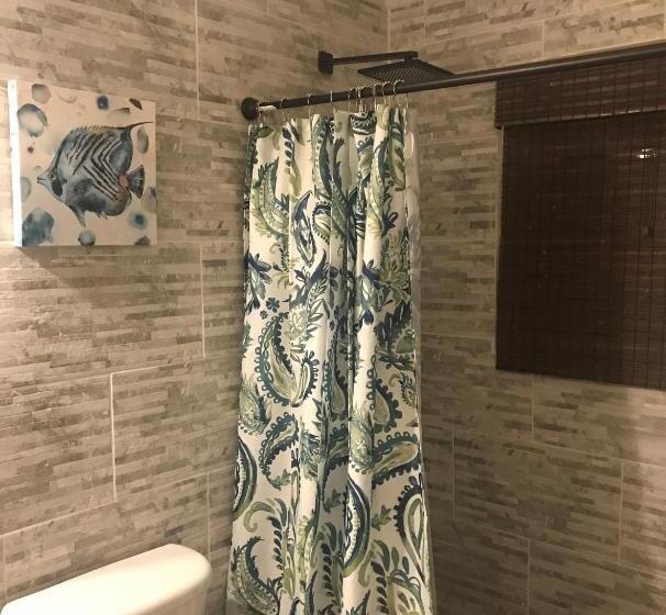 استودیو استاندارد با چشمانداز باغ, South Coast Horizon