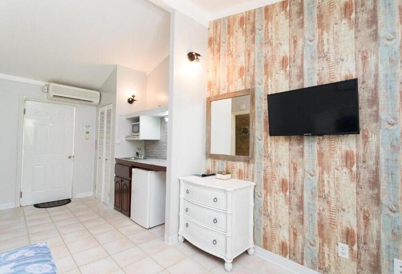 استودیو استاندارد با چشمانداز باغ, South Coast Horizon