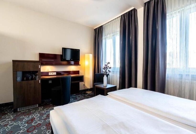 غرفة قياسية, Altstadt