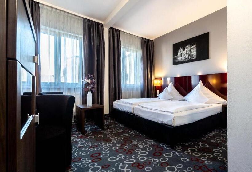 غرفة قياسية, Altstadt