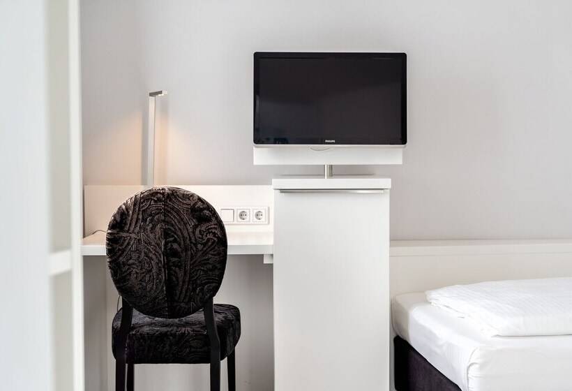 غرفة قياسية فردية, Altstadt