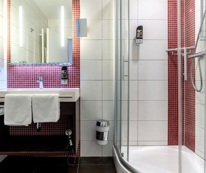 غرفة قياسية, Altstadt