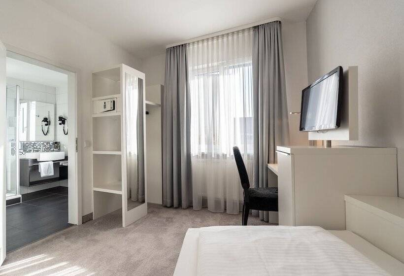 غرفة قياسية, Altstadt