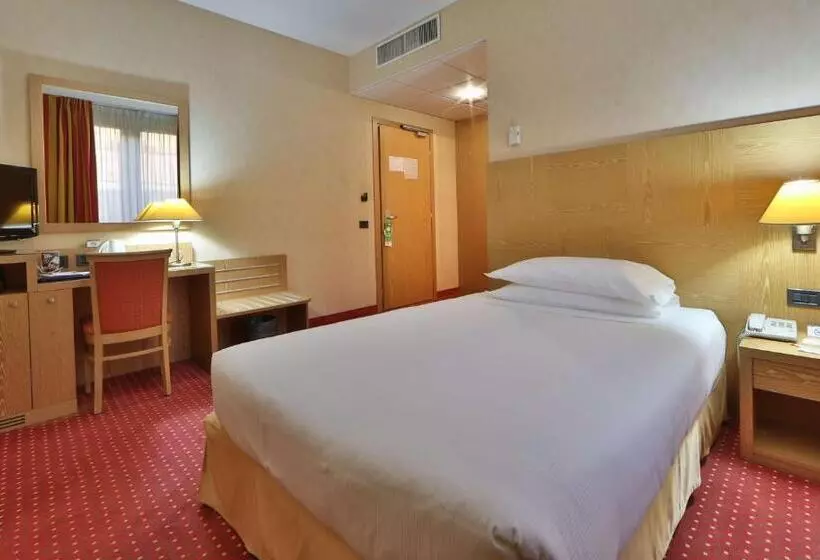 اتاق راحتی یک تخته, Best Western Cavalieri Della Corona