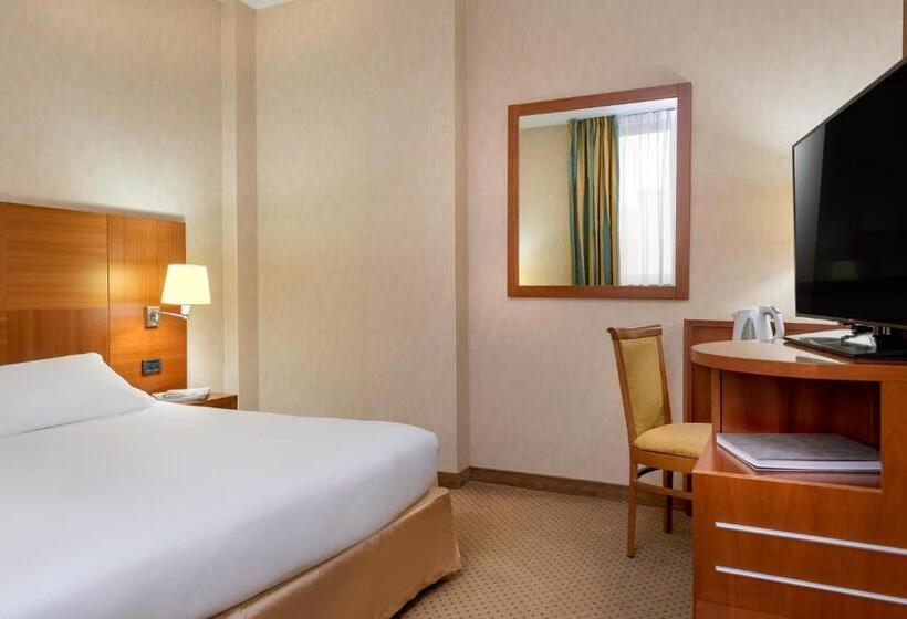 Номер Комфорт, Best Western Cavalieri Della Corona