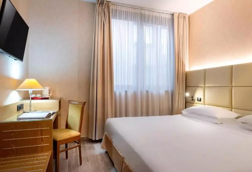 اتاق سوپریور با تخت بزرگ, Best Western Cavalieri Della Corona