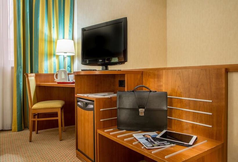 Номер Комфорт, Best Western Cavalieri Della Corona