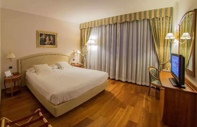 اتاق استاندارد سه نفره, Best Western Hotel Globus City