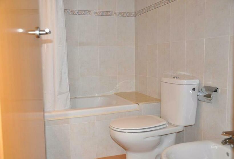 标准三人间, Club Sunway Punta Prima