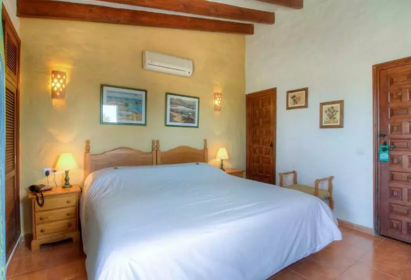 اتاق استاندارد با چشمانداز کوهستان, Club Sunway Punta Prima