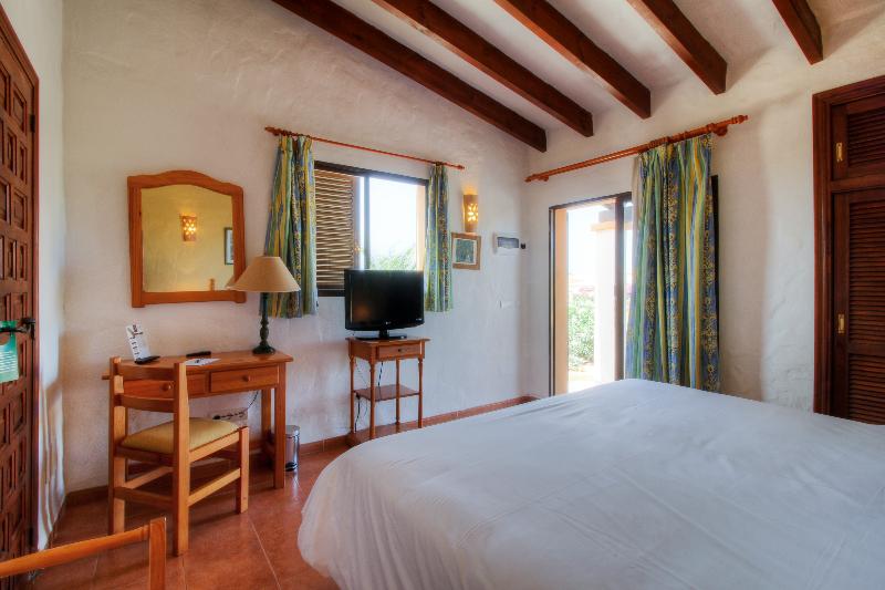 Quarto Estandar Vista Montanha, Club Sunway Punta Prima