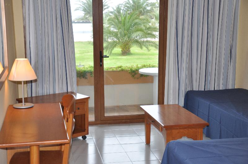 Quarto Triplo Estandar, Club Sunway Punta Prima