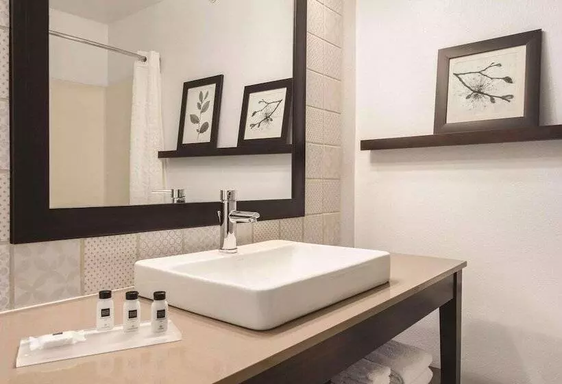 Sviitti, Country Inn & Suites By Radisson, Big Flats , Ny